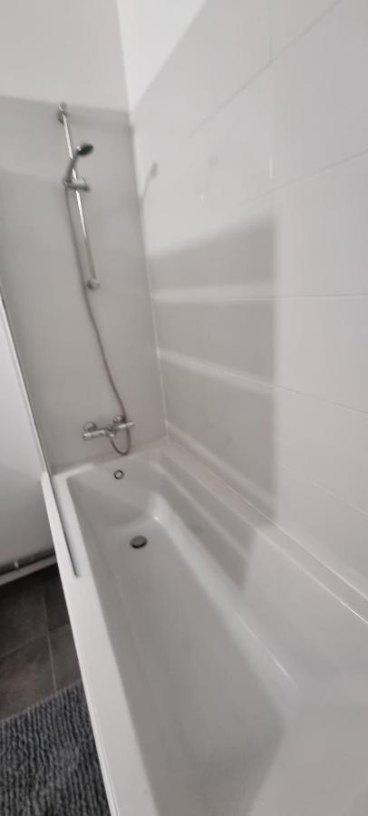 "Colbert Triplex" 3 Chambres - Balcon - Patio - Cathedrale Tours Bagian luar foto