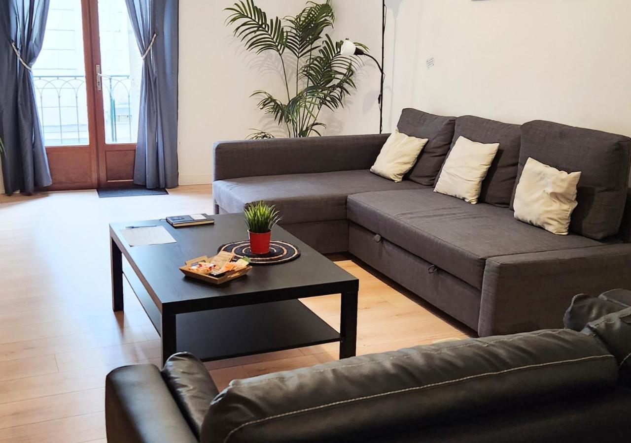 "Colbert Triplex" 3 Chambres - Balcon - Patio - Cathedrale Tours Bagian luar foto